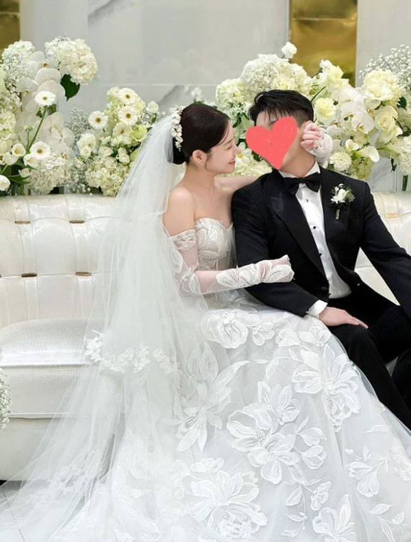 AOA 유나, 결혼식 현장 사진 공개. (출처: 유나 SNS)