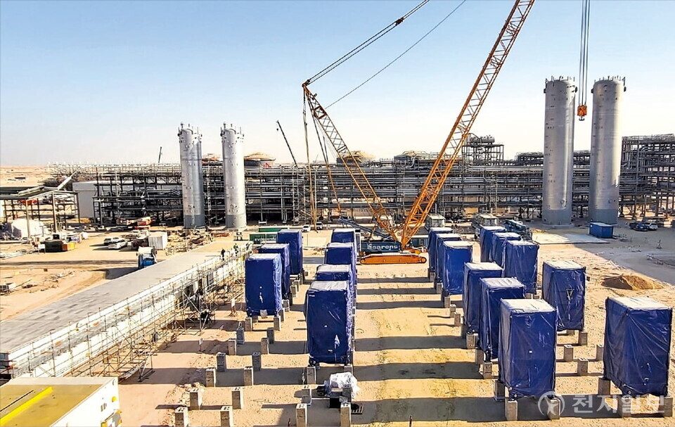 사우디아라비아의 석유 생산 거점인 동부 해안에서 국내 건설사가 대형 프로젝트를 잇따라 수주하며 ‘제2의 중동 붐’을 재현하고 있다. 현대건설이 짓는 마잔가스처리 플랜트 현장. (제공: 현대건설 ) ⓒ천지일보 2024.03.04.