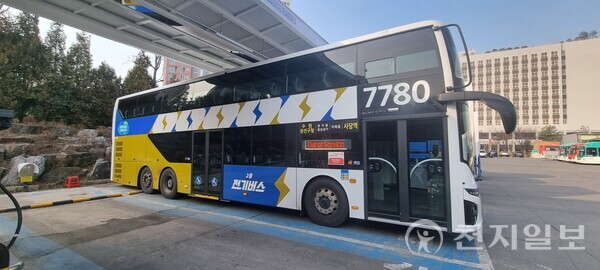  2층 전기버스. (제공: 경기도의회) ⓒ천지일보 2024.03.06.