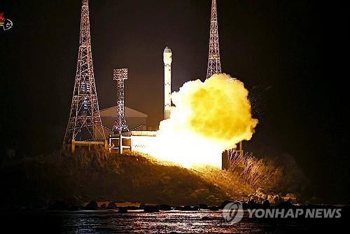 북한 '만리경-1호' 발사 장면. (출처: 연합뉴스)