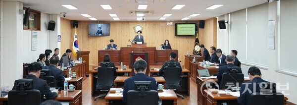 전남 강진군의회가 지난 22일 제2차 본회의를 열고 4일간의 일정으로 진행된 제298회 임시회를 폐회했다고 25일 밝혔다. (제공: 강진군의회) ⓒ천지일보 2024.03.25.