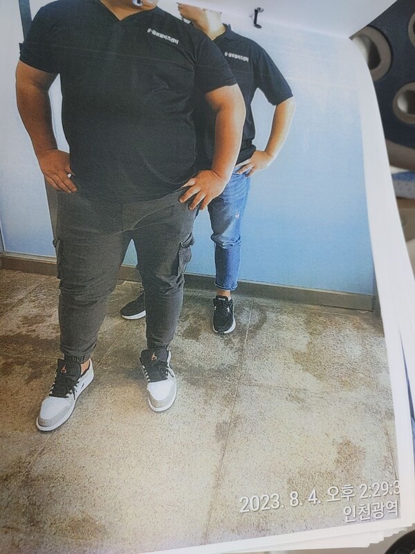 ​인천 청라테트리스건물 소유 회사의 1인 주주 김씨를 비난하는 문구가 적힌 플래카드. (제공: 제보자) ⓒ천지일보 2024.03.20.김정준 GBC인터내셔널 회장과 채모씨 등 일당을 대상으로 위력에 의한 업무방해·절도·횡령 혐의 등으로 고소장이 제출됐다. 사진은 건물 소유 회사의 1인 주주가 사용 중인 승광빌딩 사무실을 조직폭력배가 점거한 모습. (제공: 제보자) ⓒ천지일보 2024.03.20.