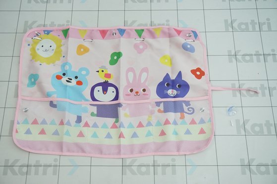 기준치가 넘는 프탈레이트계 가소제가 검출된 어린이용 차량용 햇빛 가리개. (서울시) 2024.05.16.