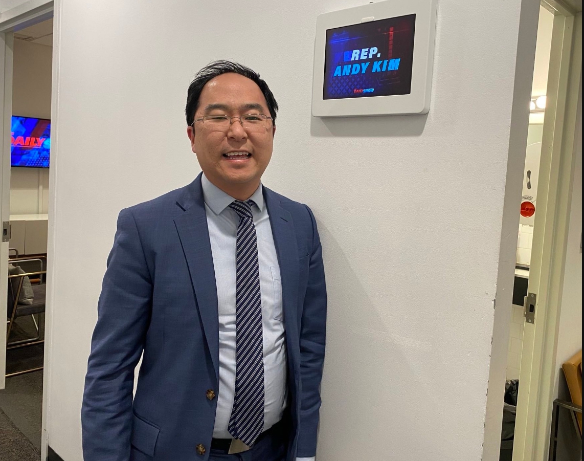 한국계 최초 美상원 도전 앤디 김, 뉴저지 후보 확정 < 국제일반 < 국제 < 기사본문 - 천지일보