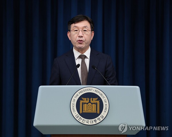 성태윤 대통령실 정책실장이 26일 서울 용산 대통령실 청사에서 의료 개혁과 관련해 현안 브리핑을 하고 있다. 2024.5.26 (출처: 연합뉴스)