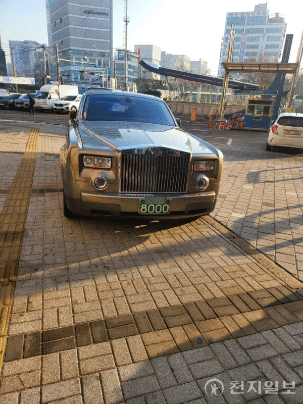 김현재 케이삼흥 회장의 차량. (출처: 단톡방) ⓒ천지일보 2024.06.18.
