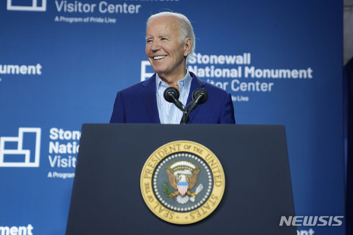 토론 이후 28일(현지시간) 공식 석상에 나온 바이든 대통령. (출처: 뉴시스)