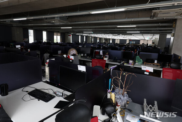 [서울=뉴시스] 티메프(티몬,위메프) 사태가 이어지고 있는 31일 오후 서울 강남구 위메프 사옥에 적막감이 감돌고 있다.