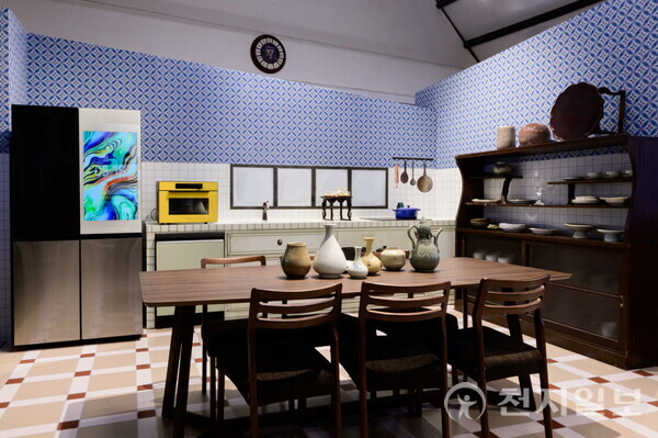 ‘메종 투 메종 2024: 모르는 한국’에 구현한 삼성전자 스마트홈에 비스포크 AI 가전이 전시돼 있다. (제공: 삼성전자) ⓒ천지일보 2024.08.29.