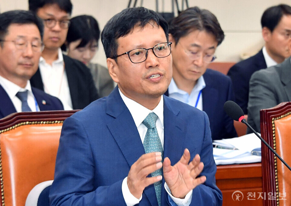 [천지일보=박준성 기자] 구영배 큐텐 대표가 30일 오후 서울 여의도 국회에서 열린 정무위원회의 티몬·위메프 미정산 사태에 대한 현안질의에서 의원들의 질의에 답하고 있다. ⓒ천지일보 2024.07.30.