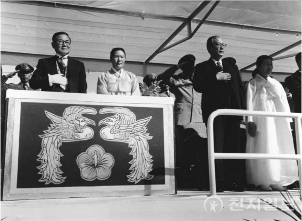 제2공화국 윤보선 대통령(좌) 장면 국무총리(우) 취임식 ⓒ천지일보 2024.10.13.