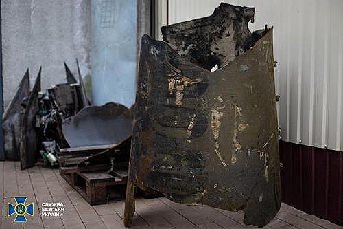 (서울=연합뉴스) 러시아군이 지금까지 우크라이나 6개 지역에 북한의 단거리 탄도미사일인 '화성 11형' 50발 정도를 발사했다고 우크라이나 언론이 14일(현지시간) 보도했다.우크라이나 언론매체 '뉴 보이스 오브 우크라이나'(NV)와 인테르팍스-우크라이나에 따르면 올렉산드르 필차코프 하르키우주 검사장은 이날 러시아가 개전 이후 대략 50차례에 걸쳐 '북한판 이스칸데르'(KN-23)로 불리는 화성 11형 미사일을 우크라이나 공격에 사용했다고 밝혔다. 2024.3.15 [우크라이나 보안국(SBU) 사진 제공]