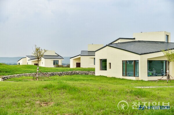 현대차의 중국 현지 특화 사회공헌 활동인 ‘현대그린존 시즌3’ 사업을 통해 조성된 ‘현대 녹색 빌리지’의 전경. (제공: 현대자동차) ⓒ천지일보 2024.11.19.