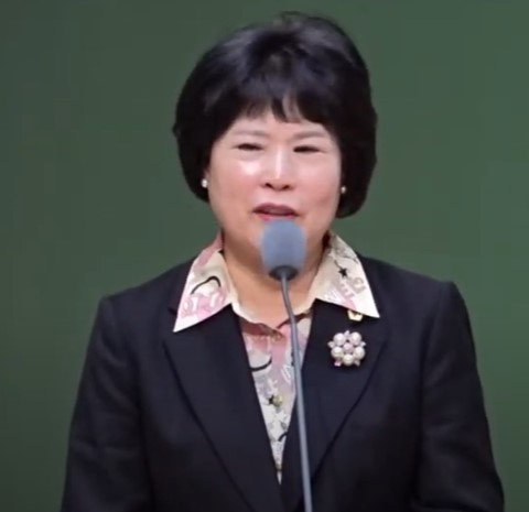 목사 출신인 서성란 경기도 의원이 최근 공개된 유튜브 영상에서 “신천지가 (파주) 평화누리공원에서 약 10만명이 모이는 집회를 계획하고 있다는 얘기를 듣고, ‘위에서 막아달라’는 명령을 받았다”고 말하며 신천지 대관 취소에 관여했음을 인정해 파장이 예상된다. (출처: 유튜브 영상 캡처)