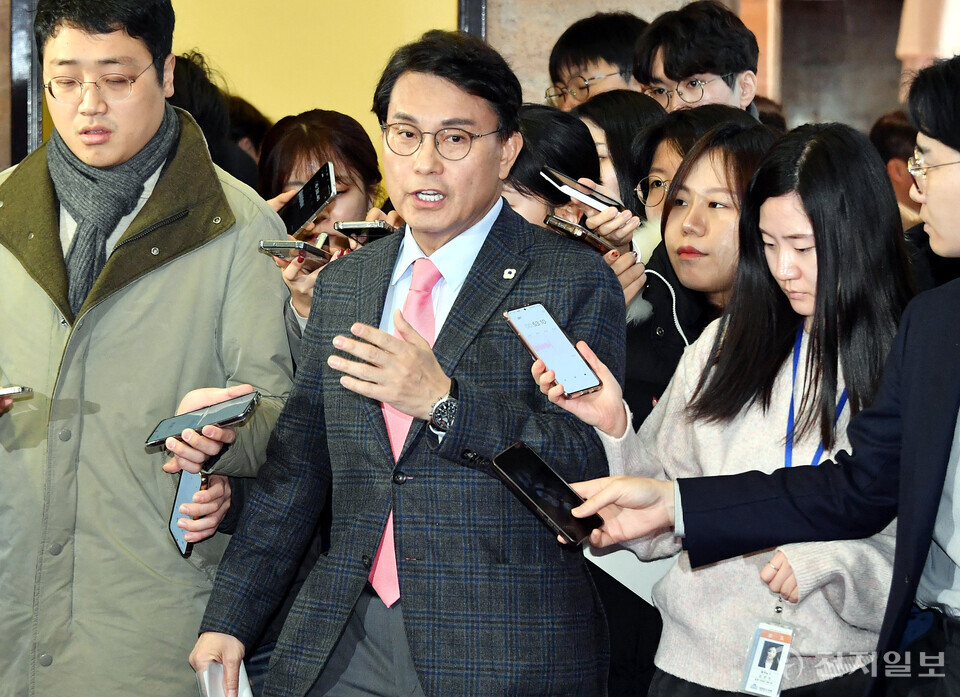 [천지일보=박준성 기자] 국민의힘 윤상현 의원이 9일 서울 여의도 국회에서 열린 비상 의원총회에 참석하고 있다. ⓒ천지일보 2024.12.09.