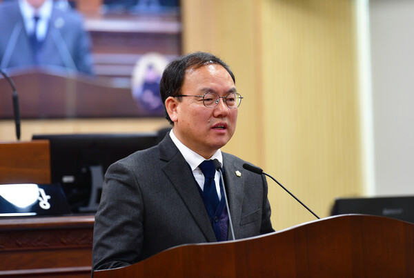 박완희(더불어민주당, 청주라) 청주시의원이 지난 20일 열린 제91회 2차 정례회 4차 본회의에서 5분 자유발언을 하고 있다. (제공: 청주시의회)