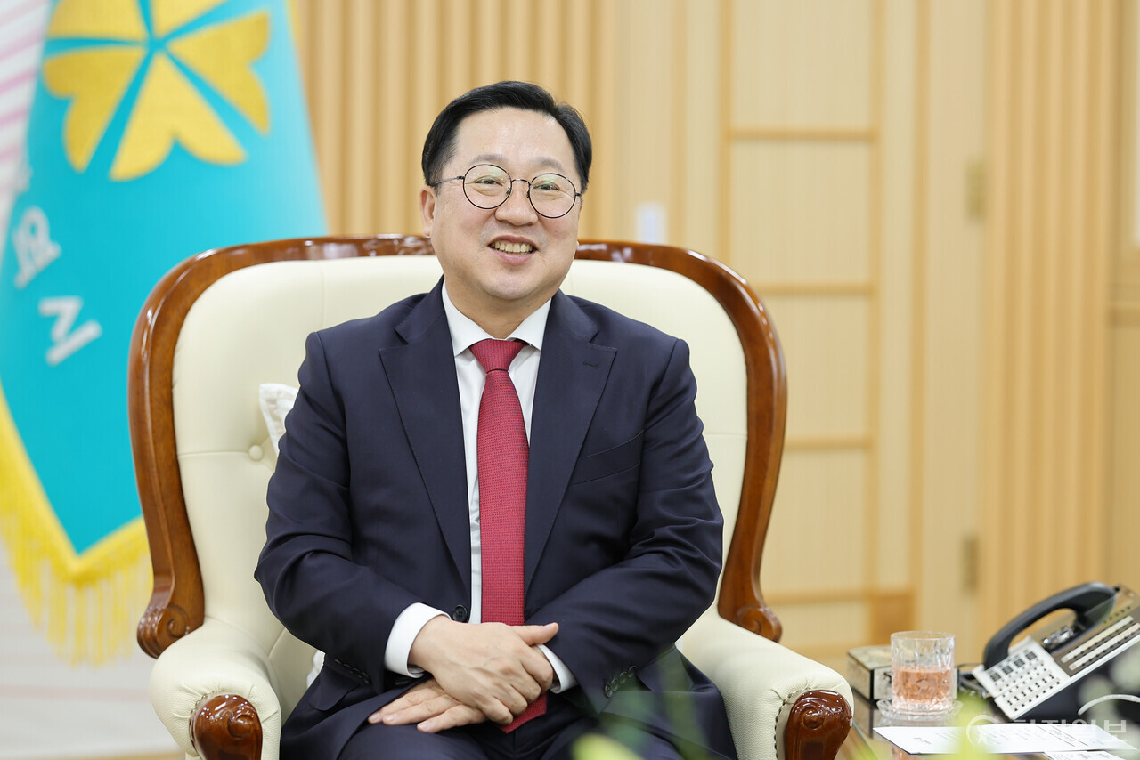 이장우 대전시장이 2025년 새해를 맞아 지난해를 돌아보고 신년 시정 계획과 다짐을 밝히고 있다. (제공: 대전시) ⓒ천지일보 2024.12.31.