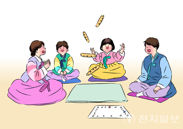설날의 대표적인 놀이로는 윷놀이․제기차기․팽이치기 등이 있으며 이는 가족 간의 화합과 즐거움을 더해주는 요소였다. (출처: 게티이미지뱅크) ⓒ천지일보 2025.01.26.