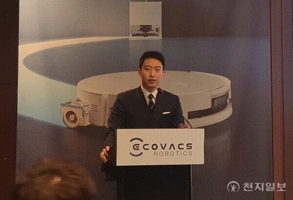 ​[천지일보=황해연 기자] 데이비드 첸 에코백스 최고경영자(CEO)가 5일 오전 서울 여의도 콘래드 호텔에서 열린 에코백스 미디어 컨퍼런스에서 발표하고 있다. ⓒ천지일보 2025.02.05.​
