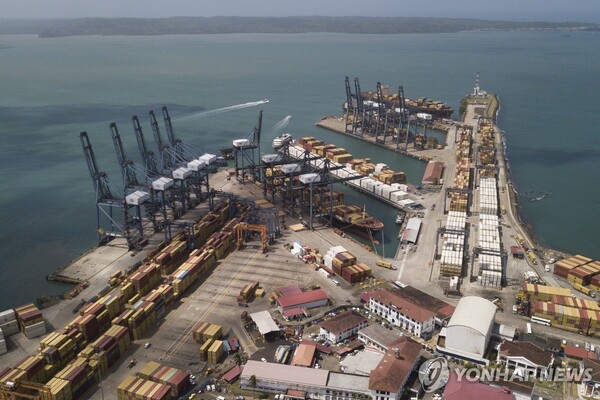 (출처: AP 통신, 연합뉴스) 파나마 운하 크리스토발 항구 시설