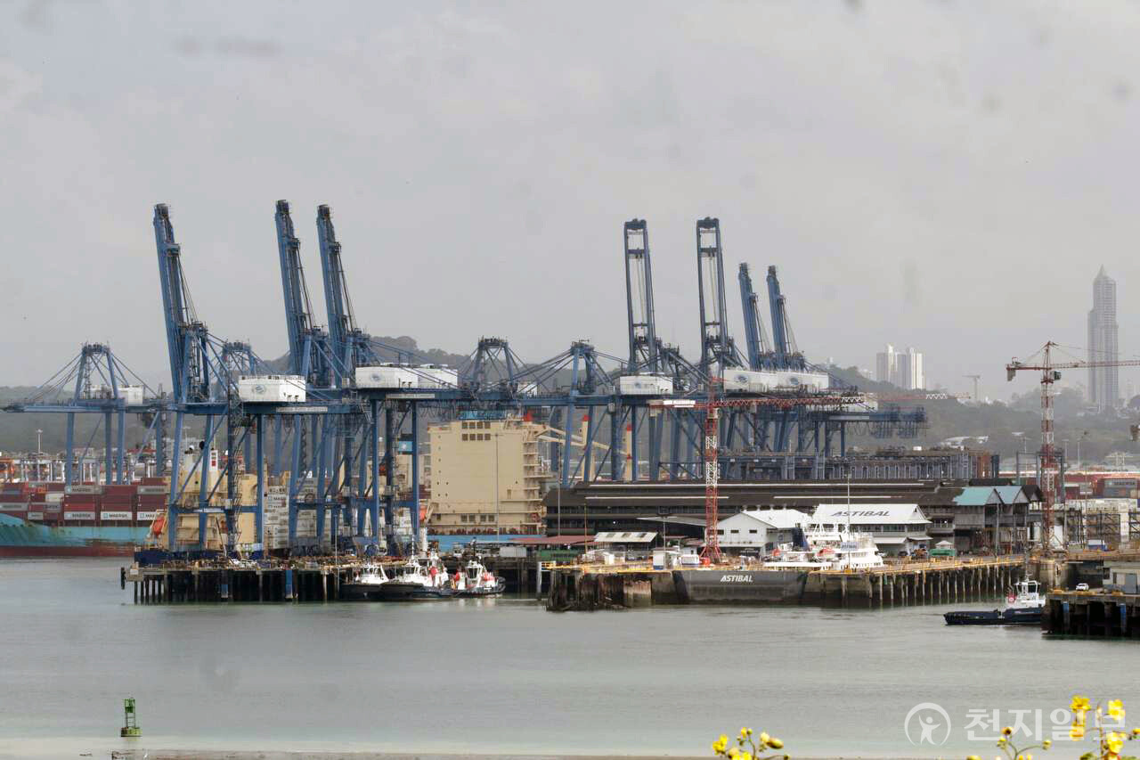 지난 1일(현지시간) 파나마 운하의 태평양 측 입구 근처에 위치한 발보아 항구. 홍콩계 허친슨 포츠가 운영하는 시설 중 하나다. ⓒ천지일보 2025.02.10.