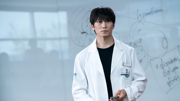 의사 요한. (제공: 넷플릭스)