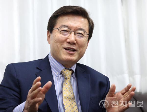 [천지일보=남승우 기자] 주영섭 서울대학교 공학전문대학원 특임교수가 천지일보와 인터뷰를 진행하고 있다. ⓒ천지일보 2025.02.25.