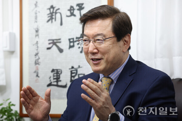 [천지일보=남승우 기자] 주영섭 서울대학교 공학전문대학원 특임교수가 천지일보와 인터뷰를 진행하고 있다. ⓒ천지일보 2025.02.25.