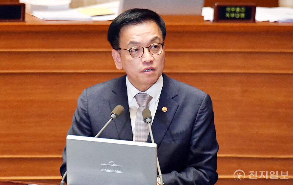 [천지일보=박준성 기자] 최상목 대통령 권한대행 부총리 겸 기획재정부 장관이 13일 오후 서울 여의도 국회에서 열린 제422회 국회(임시회) 본회의 경제분야 대정부질문에서 의원 질의에 답변하고 있다.ⓒ천지일보 2025.02.13.