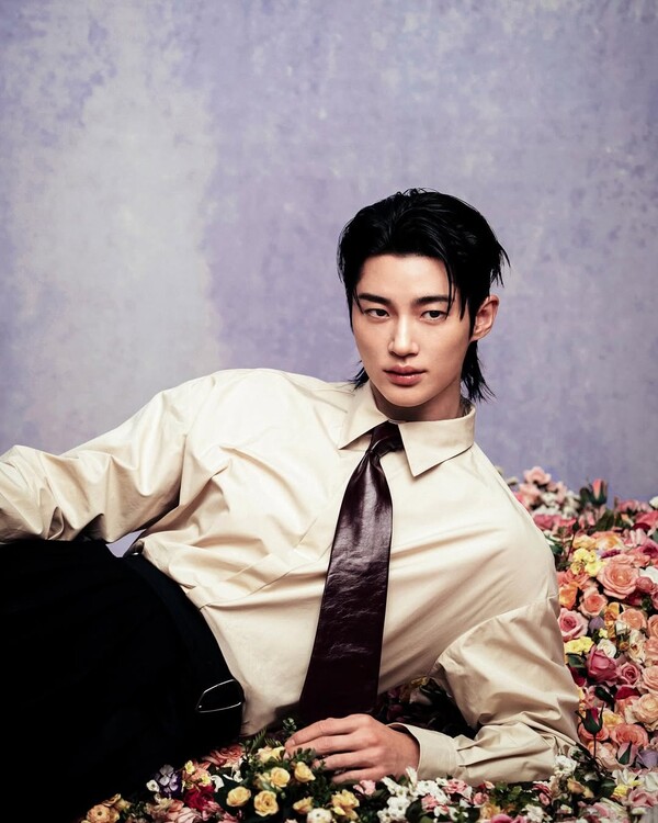 변우석. 바로엔터테인먼트 SNS