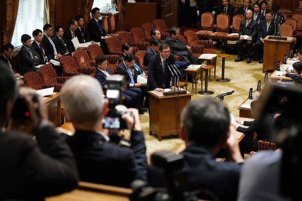이시바 시게루 일본 총리가 지난 14일 도쿄에서 열린 참의원 예산위원회 회의에서 발언하고 있다. (출처: 연합뉴스)