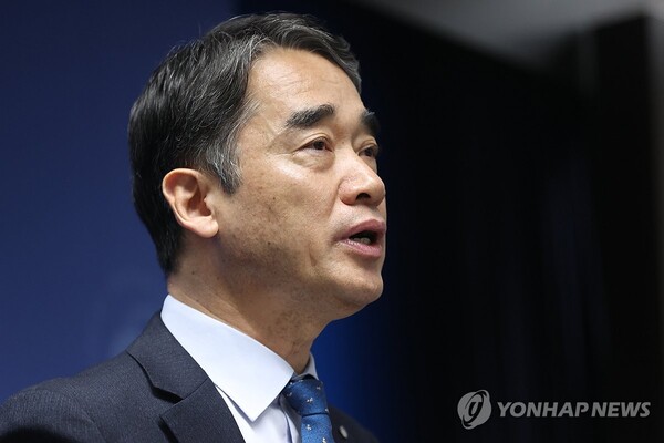 (서울=연합뉴스) 함용일 금감원 자본시장부문 부원장이 1일 서울 여의도 금융감독원에서 홈플러스ㆍMBK 조사 등 자본시장 현안 브리핑을 하고 있다. 2025.4.1ⓒ천지일보 2025.04.01.