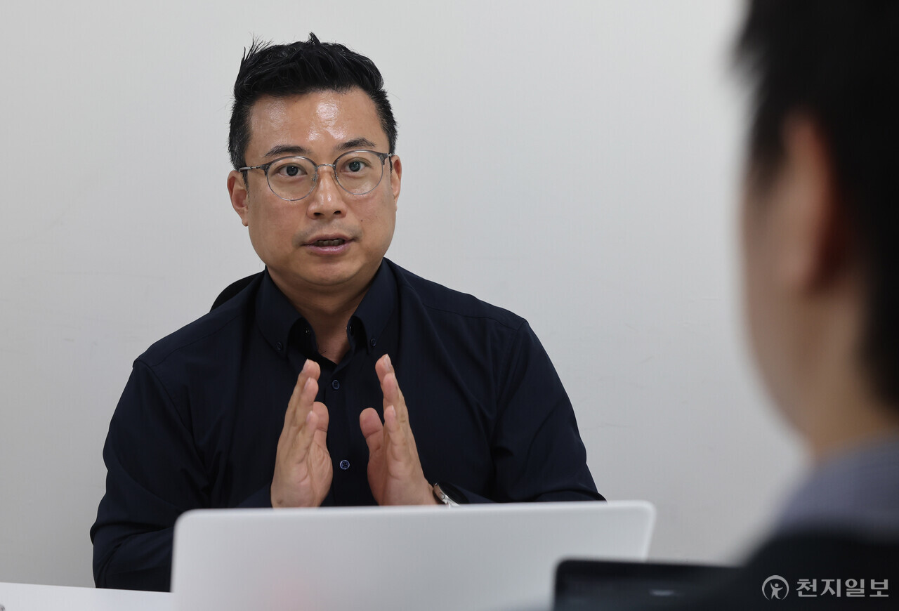 [천지일보=남승우 기자] 조남열 ㈜큐브더모먼트 이사가 서울 마곡 소재 자사 연구소에서 천지일보와 인터뷰를 진행하고 있다. ⓒ천지일보 2025.04.02.