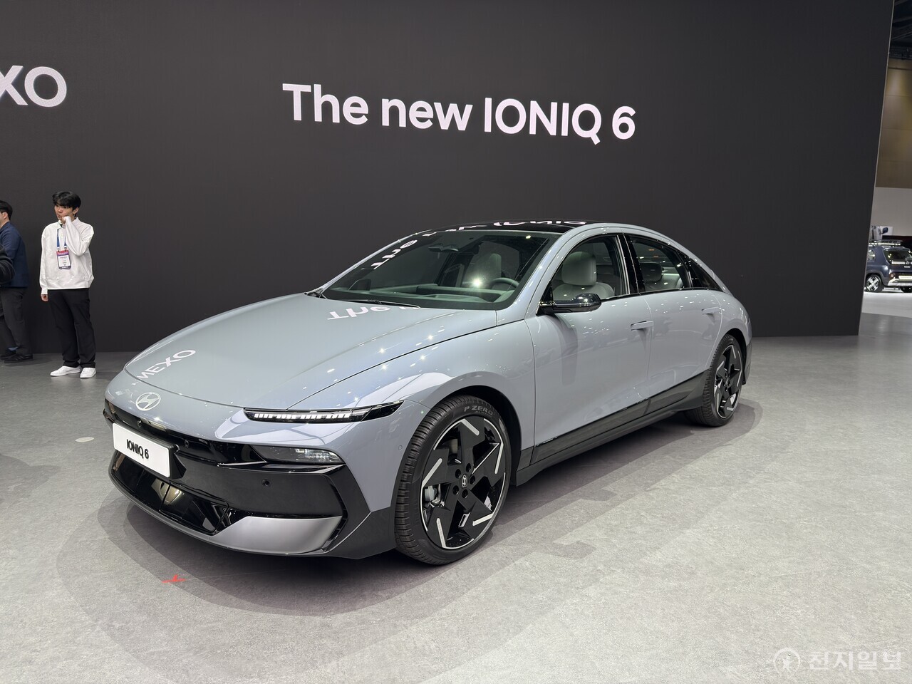 [천지일보=이우혁 기자] 현대자동차가 3일 경기도 고양시 킨텍스에서 열린 ‘2025 서울모빌리티쇼’에서 신형 수소전기차 ‘디 올 뉴 넥쏘’와 전용전기차 ‘더 뉴 아이오닉 6’ ‘아이오닉 6 N Line’을 세계 최초로 공개하며 미래 모빌리티의 방향성을 제시했다. 사진은 더 뉴 아이오닉 6. ⓒ천지일보 2025.04.03.