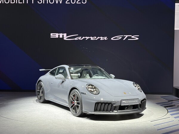 [천지일보=이우혁 기자] 포르쉐의 양산형 하이브리드 스포츠카인 ‘신형 911 카레라 4 GTS’ ⓒ천지일보 2025.04.03.