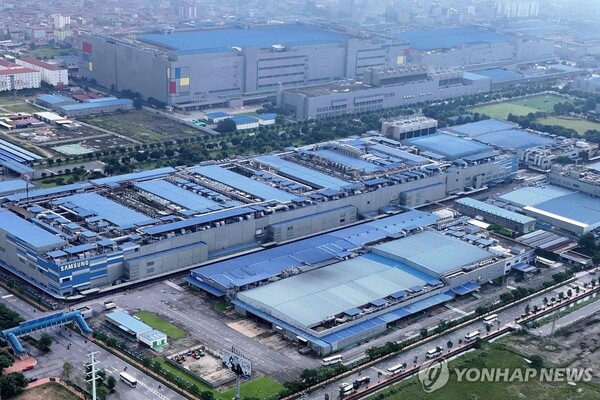 (출처: AFP통신, 연합뉴스) 지난 11일(현지시간) 촬영된 베트남 북부 박닌성의 삼성전자 공장 모습.