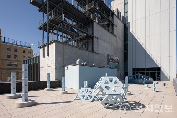 '현대 테라스 커미션: 마리나 저코우: The River is a Circle'展 전시 전경. (제공 : 현대자동차) ⓒ천지일보 2025.04.11.