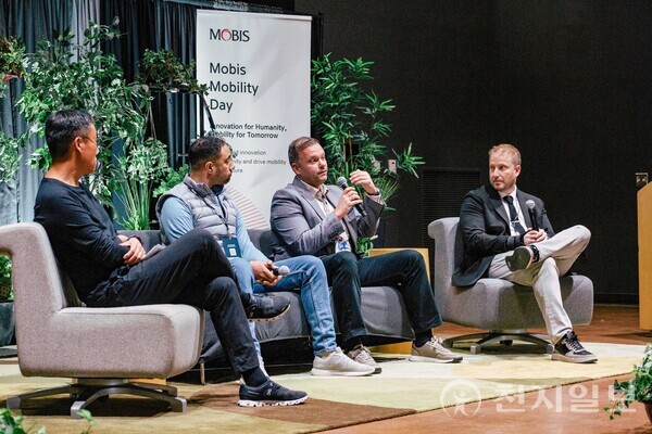 현대모비스 북미연구소 임직원이 발표하는 모습. (제공 : 현대모비스) ⓒ천지일보 2025.04.11.