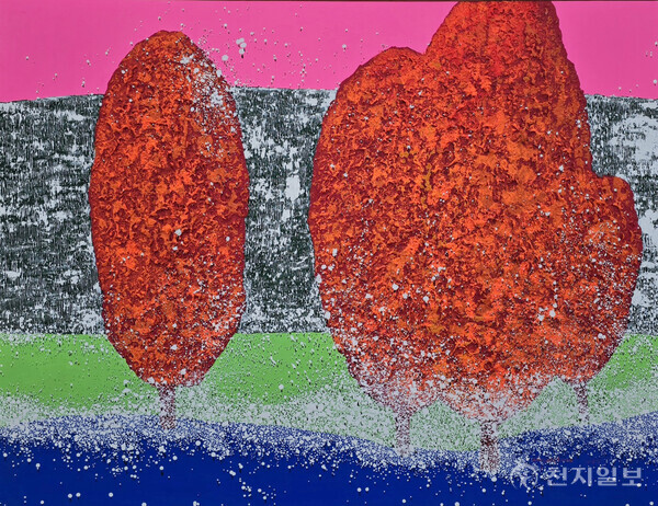 ‘내 마음의 노래’를 주제로 수년째 작품을 선보이고 있는 차정숙 각가가 ‘점화’로 표현한 숲과 나무 그림. (사진=차정숙  작가 제공) ⓒ천지일보 2025.04.17.