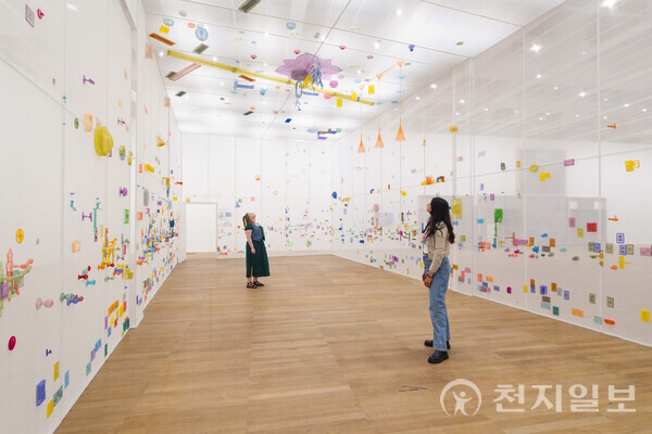 '더 제네시스 익스비션: 서도호: Walk the House' 테이트 모던 전시 전경. (제공 : 현대차·기아 커뮤니케이션센터) ⓒ천지일보 2025.05.01.