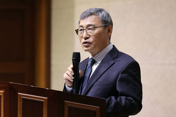 정근식 서울시교육감이 지난달 12일 서울 중구 성동공업고등학교에서 열린 2025학년도 서울직업교육 주요업무 추진을 위한 1학기 직업계고등학교 학교경영자 연수에서 인사말을 하고 있다. (제공: 서울시교육청)