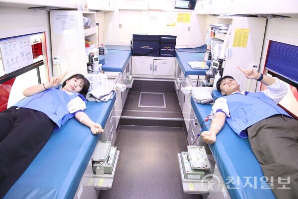 신천지예수교 증거장막성전(신천지예수교회, 총회장 이만희)이 오는 27일부터 10월 18일까지 약 84일간 생명나눔 헌혈 캠페인을 전국적으로 전개한다. 사진은 신천지예수교회의 헌혈 모습. (제공: 신천지예수교회) ⓒ천지일보 2025.07.08.