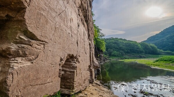 울주 대곡리 반구대 암각화 (제공: 국가유산청) ⓒ천지일보 2025.07.14.