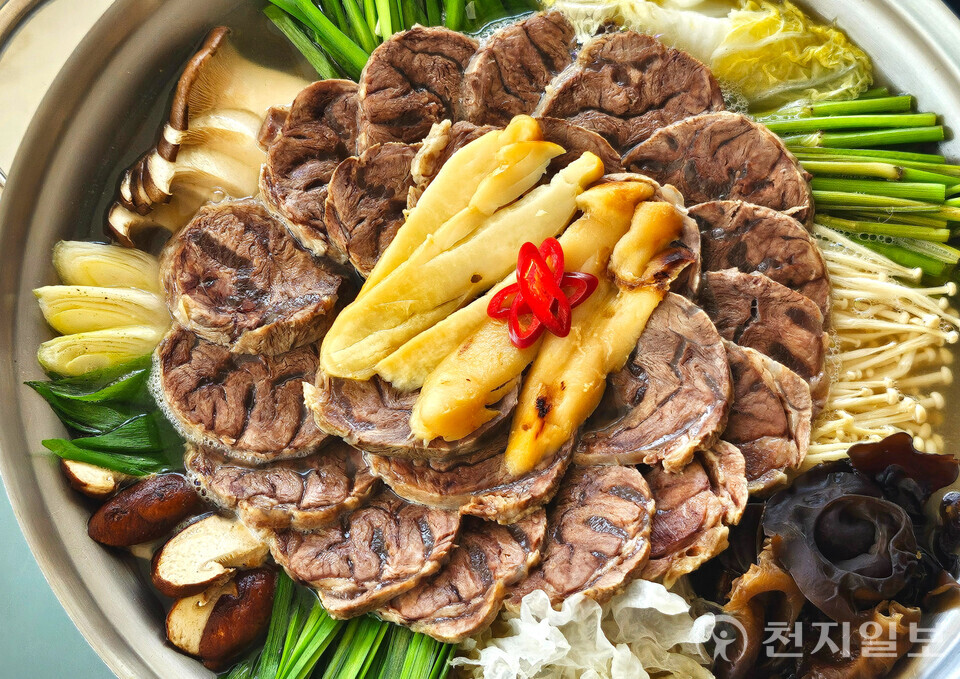 어복쟁반. (제공: 코틍야드 바이 메리어트) ⓒ천지일보 2025.07.18.