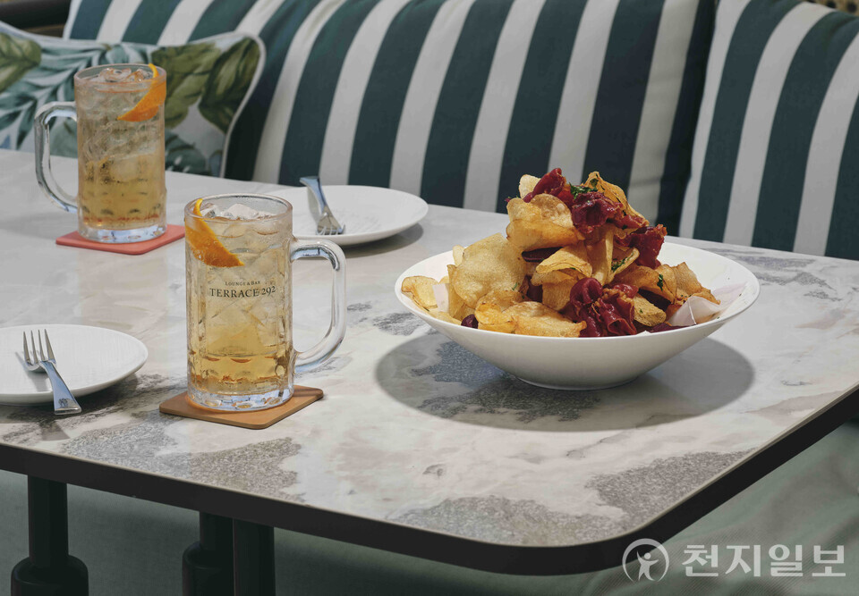 칠앤스테이 테라스 292 패키지. (제공: 그랜드 조선 부산) ⓒ천지일보 2025.07.18.