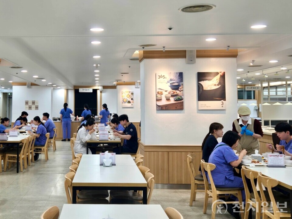 본푸드서비스의 단체급식 브랜드 ‘본우리집밥’이 전남대학교병원 단체급식 운영권을 수주했다. (제공: 본푸드서비스) ⓒ천지일보 2025.07.24.