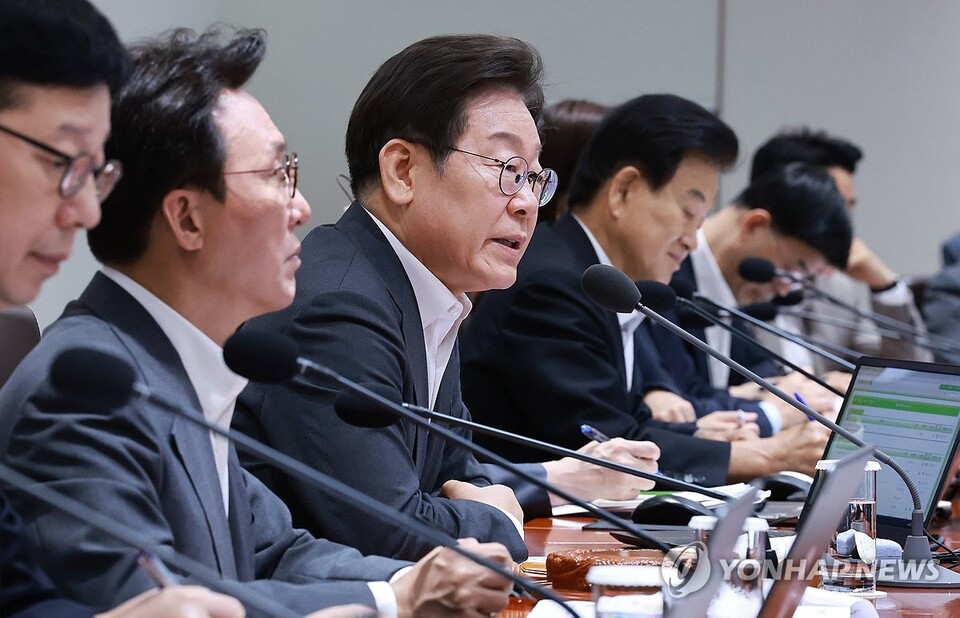 이재명 대통령이 29일 서울 용산 대통령실 청사에서 열린 국무회의를 주재하고 있다. (출처: 연합뉴스) 2025.07.29.