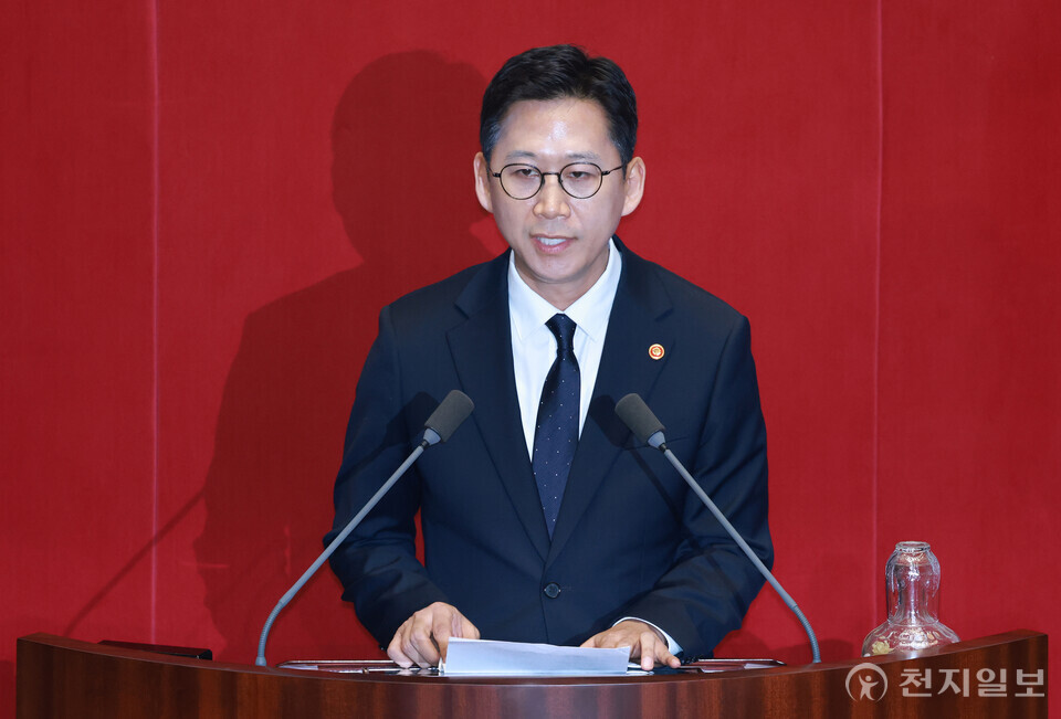 [천지일보=박준성 기자] 배경훈 과학기술정보통신부 장관이 23일 오후 서울 여의도 국회에서 열린 제427회 국회(임시회) 제2차 본회의에서 신임 국무위원 인사를 하고 있다.ⓒ천지일보 2025.07.23.
