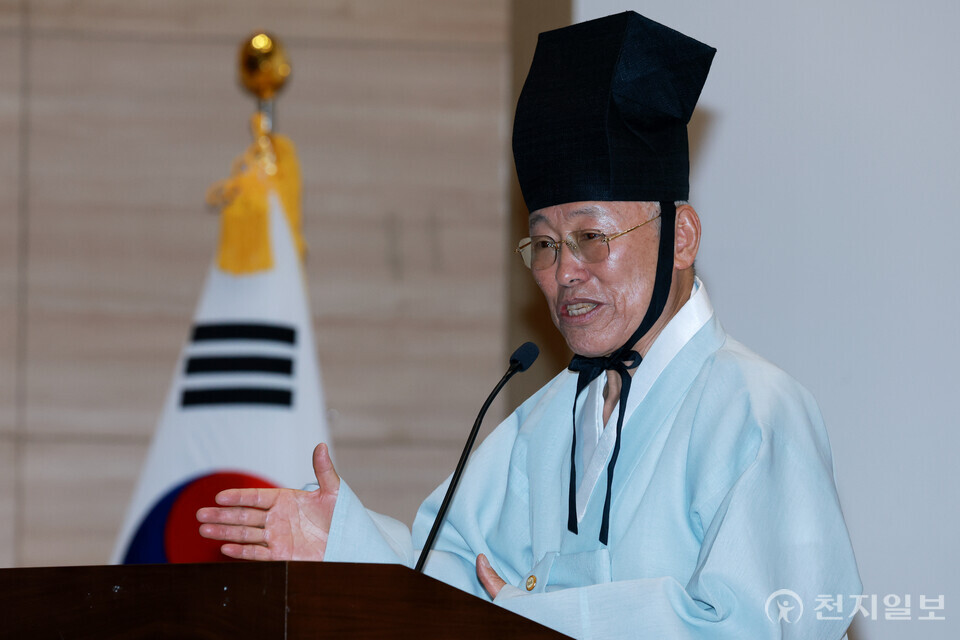 [천지일보=박준성 기자] 성균관 최종수 성균관장이 5일 서울 여의도 국회의원회관에서 열린 ‘인성·예절·한자교육 법제화를 위한 공청회’에서 인사말을 하고 있다.ⓒ천지일보 2025.09.05.