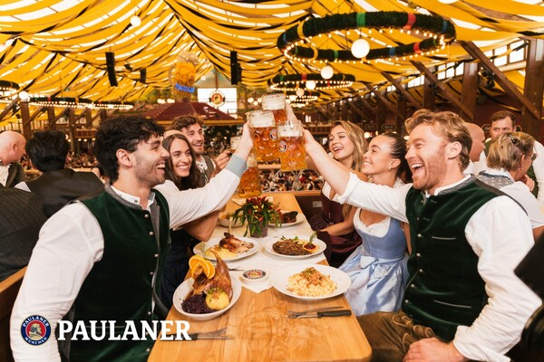 하이트진로가 독점 출시하는 파울라너 옥토버페스트 연출 이미지. (제공: 하이트진로)